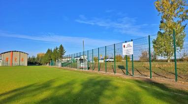 Modernizacja ogrodzenia boiska piłkarskiego w Przysiersku 2026