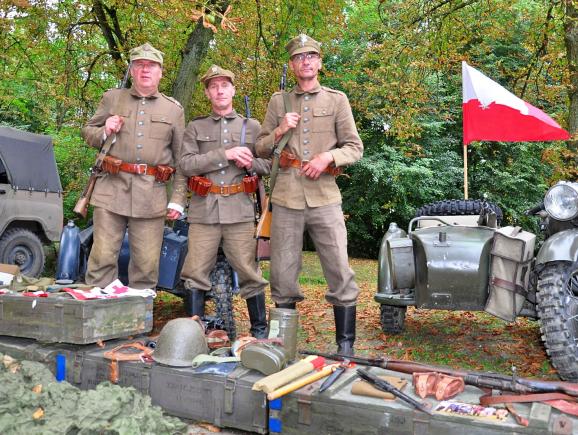 Pamięci żołnierzy 16 Pułku Ułanów Wielkopolskich. Obchody rocznicowe w Bukowcu
