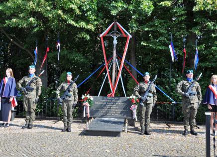 Obchody 85. rocznicy walk 16 Pułku Ułanów Wielkopolskich pod Bukowcem