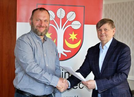 Umowa podpisana, będzie kolejna asfaltowa droga w gminie Bukowiec