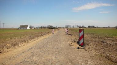 Remontujemy kolejną drogę gminną przy udziale środków unijnych 2012