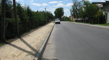 Położenie nowych chodników i odnowienie nawierzchni ulicy Dworcowej w Bukowcu 2014