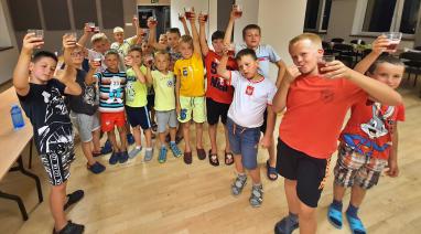 Młodzi piłkarze szlifowali umiejętności podczas obozu w Cekcynie 2022
