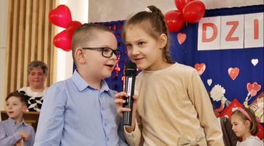 Dzień Babci i Dziadka w przedszkolu w Bukowcu. Fotorelacja z uroczystości 2025