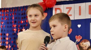 Dzień Babci i Dziadka w przedszkolu w Bukowcu. Fotorelacja z uroczystości 2025