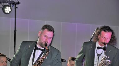 „Powitanie wiosny” w Bukowcu. Zagrała orkiestra dęta ze Świecia, wystąpiły mażoretki 2025