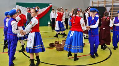 Uroczystość w szkole w Przysiersku. Okazją jubileusz 80-lecia placówki 2025
