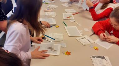 29 listopada w naszej bibliotece odbyły się warsztaty świąteczne dla dzieci. 2025