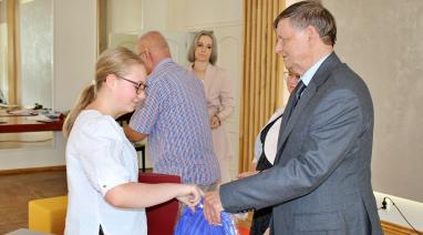 To już tradycja. Jak co roku, najlepsi uczniowie wyróżnieni przez samorząd 2025