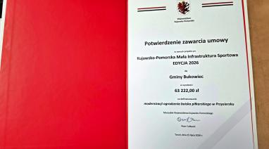 Nowe ogrodzenie boiska w Przysiersku. Gmina Bukowiec z dofinansowaniem na modernizację 2026
